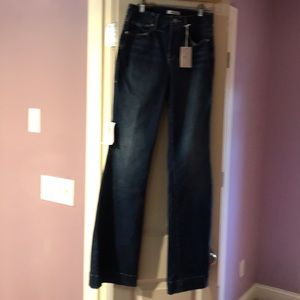 Brand new Good Americans